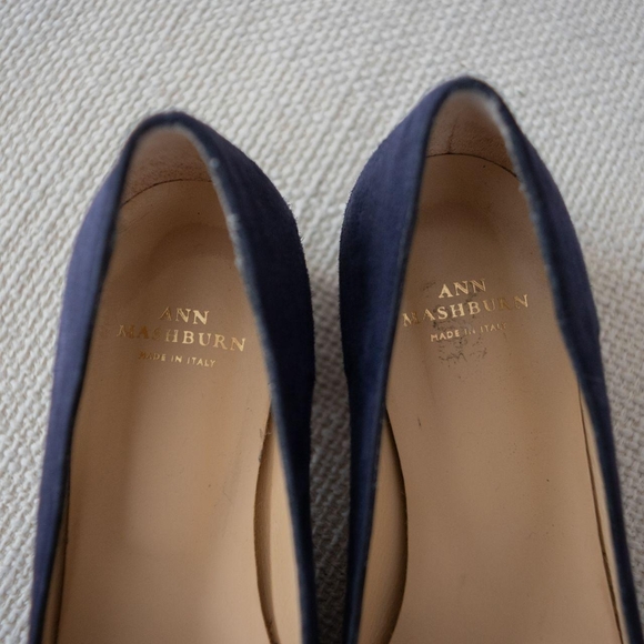 ANN MASHBURN Navy Suede Flats - Picture 8 of 8